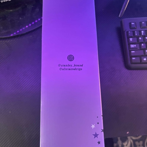 Olivia Rodrigo X Stanley Collab - Picture 9 of 9